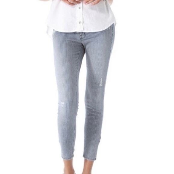 MOTHER The Vagabond Crop Jeans - On The Road Destroy Size 28 Blue white stripe - Picture 5 of 11
